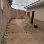 Casa térrea em Araraquara/SP.