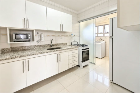 ÓTIMO APARTAMENTO 76 m² ÚTEIS REFORMADO 1 VAGA DE GARAGEM