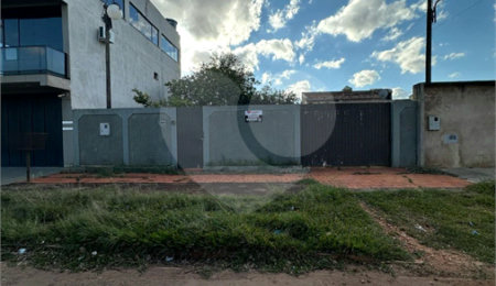Casa à venda com 2 quartos em Jardim das Rosas, Ponta Porã, MS