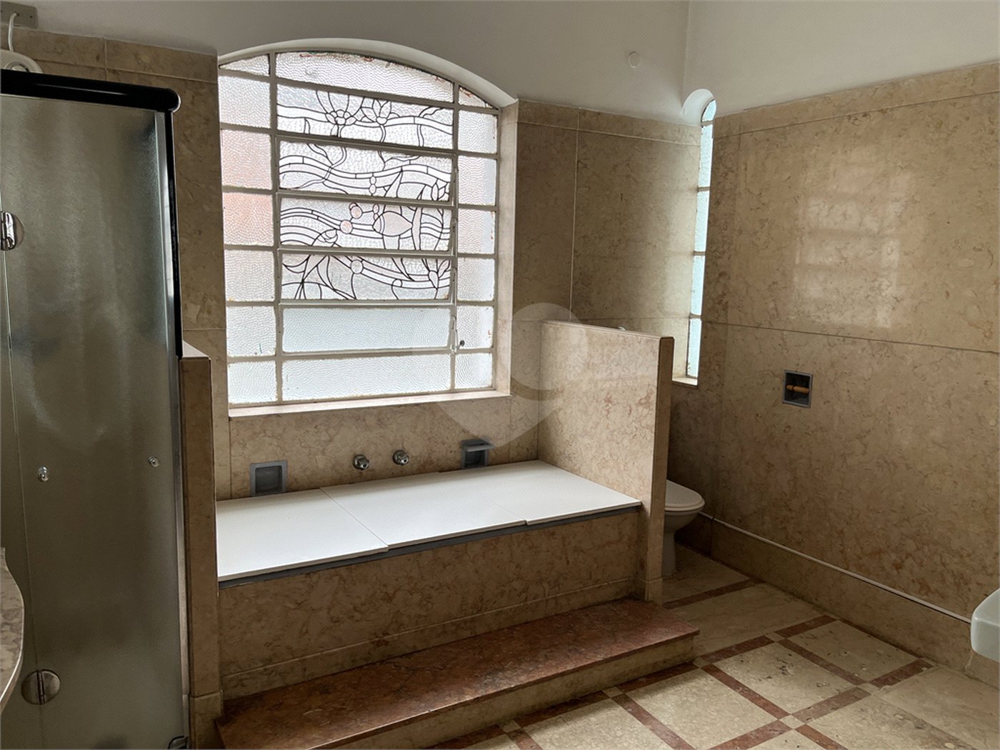 Sobrado à venda com 4 quartos, sendo 1 suíte, em Liberdade, São Paulo, SP