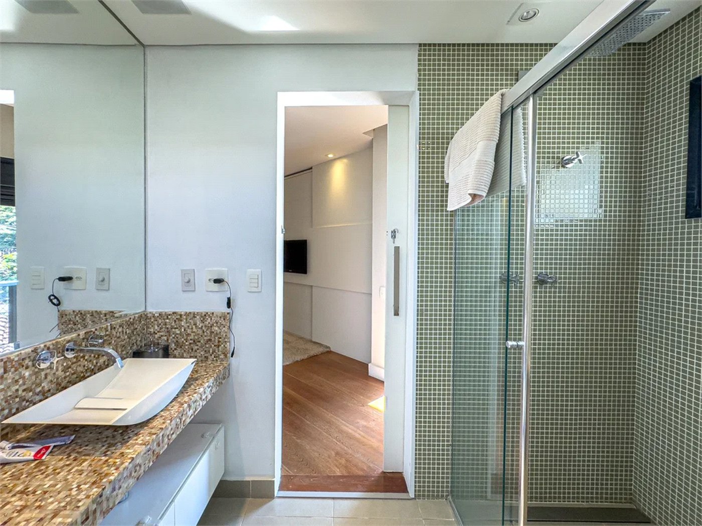 Apartamento à venda com 3 suítes em Sumarezinho, São Paulo, SP