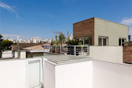Sobrado à venda com 3 quartos, sendo 1 suíte, em Brooklin Paulista, São Paulo, SP