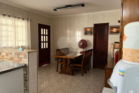 Casa à venda com 3 quartos, sendo 1 suíte, em Vila Todos Os Santos, Indaiatuba, SP