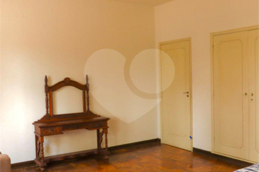 Casa à venda com 3 quartos no condomínio Paderewsky, São Paulo - SP