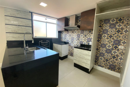 Casa à venda com 3 quartos, sendo 1 suíte, no condomínio Ana Carolina, São Paulo - SP