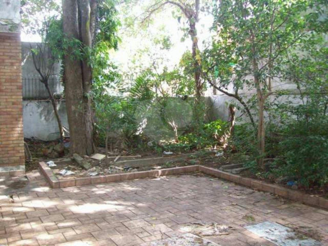 Sobrado à venda com 4 quartos em Parada Inglesa, São Paulo, SP