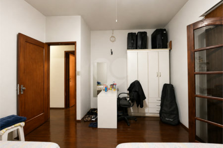 Casa de Vila à venda com 4 quartos, sendo 1 suíte, em Cupecê, São Paulo, SP