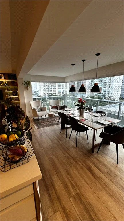 Apartamento à venda com 3 suítes em Vila Gertrudes, São Paulo, SP