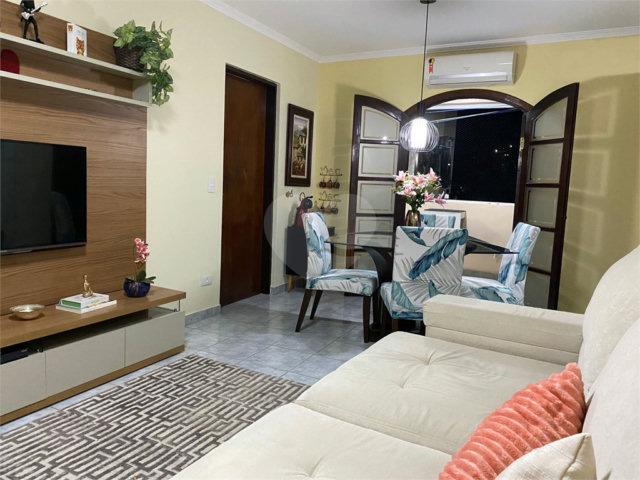 Sobrado à venda com 4 quartos em Tremembé, São Paulo, SP
