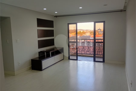 Apartamento à venda com 3 quartos, sendo 1 suíte, em Vila Oliveira, Mogi das Cruzes, SP