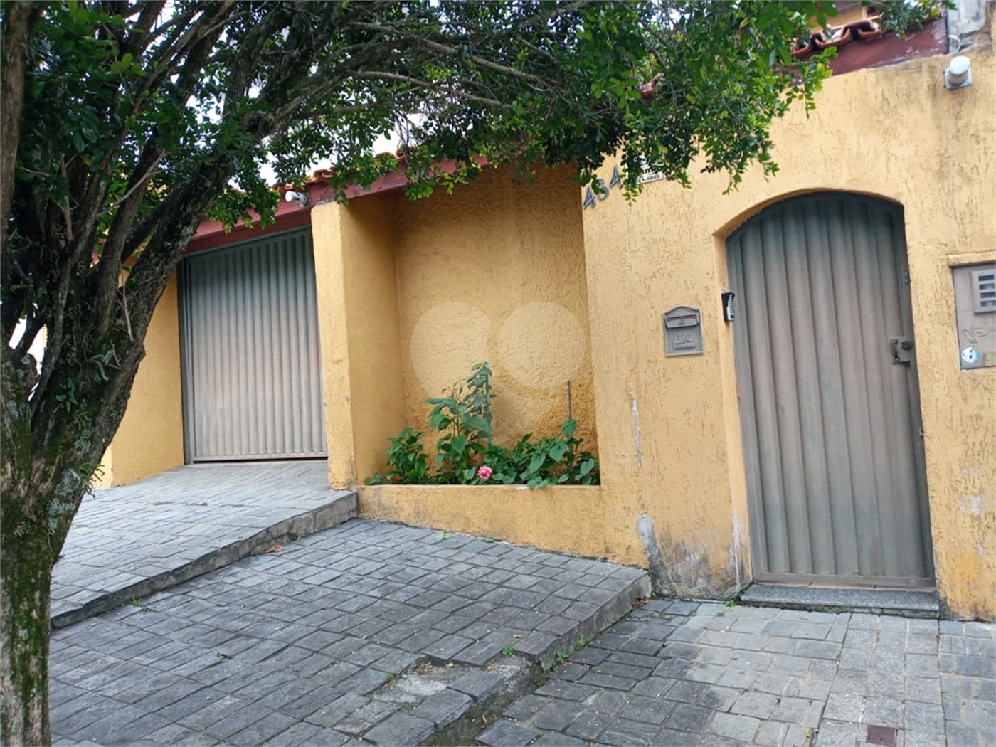 Sobrado à venda com 3 suítes em Vila Lavínia, Mogi das Cruzes, SP