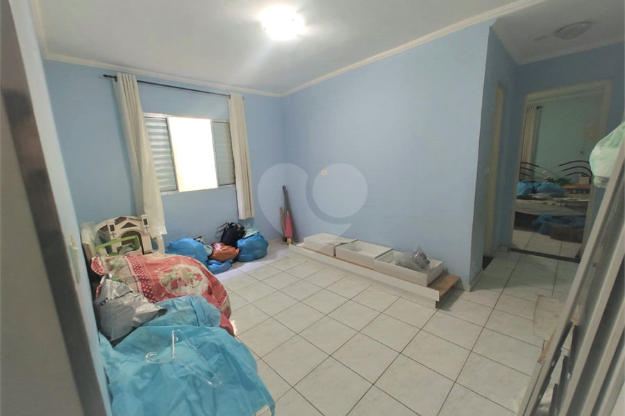 Sobrado à venda com 4 quartos, sendo 1 suíte, em Jardim Regina, São Paulo, SP