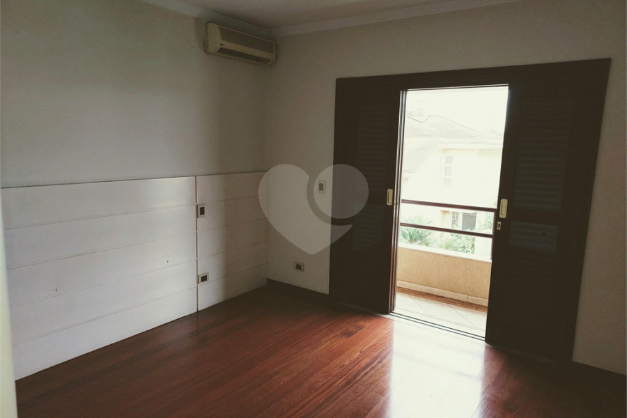 Casa à venda com 3 suítes no condomínio Chácara Francesa, São Paulo - SP