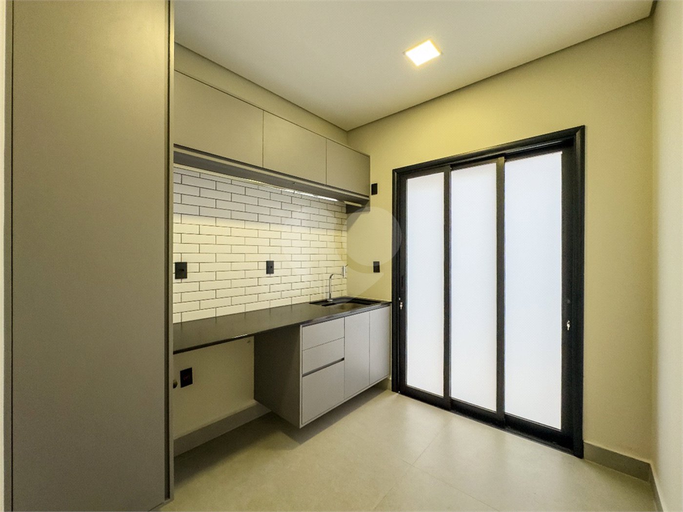 Casa à venda com 3 suítes no condomínio Residencial Helvétia Park, Indaiatuba - SP