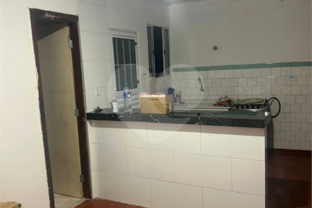 Casa à venda com 3 quartos em Jardim Centenário, São Paulo, SP