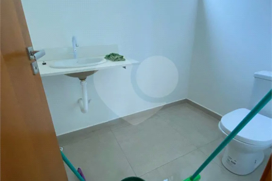 Casa à venda com 3 suítes em Chácara Roselândia, Cotia, SP