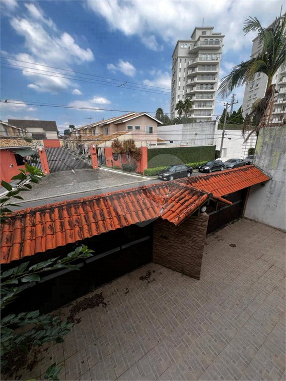 Sobrado à venda com 6 quartos, sendo 4 suítes,  em Vila Oliveira, Mogi das Cruzes, SP