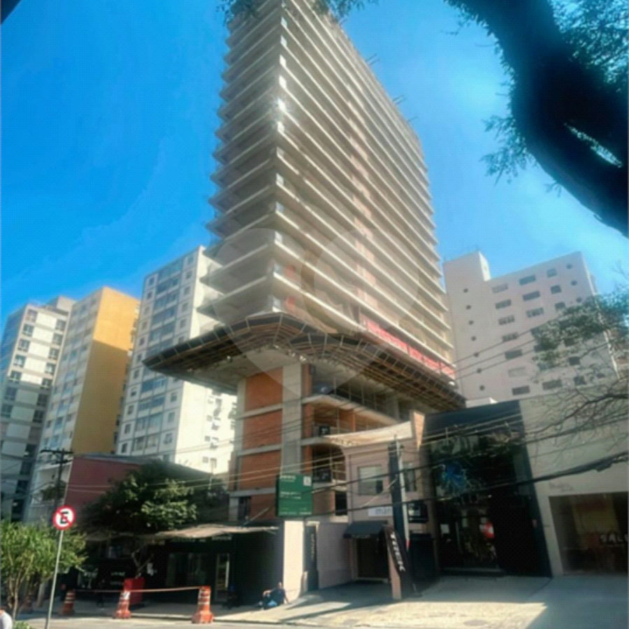 Apartamento à venda com 3 suítes em Cerqueira César, São Paulo, SP