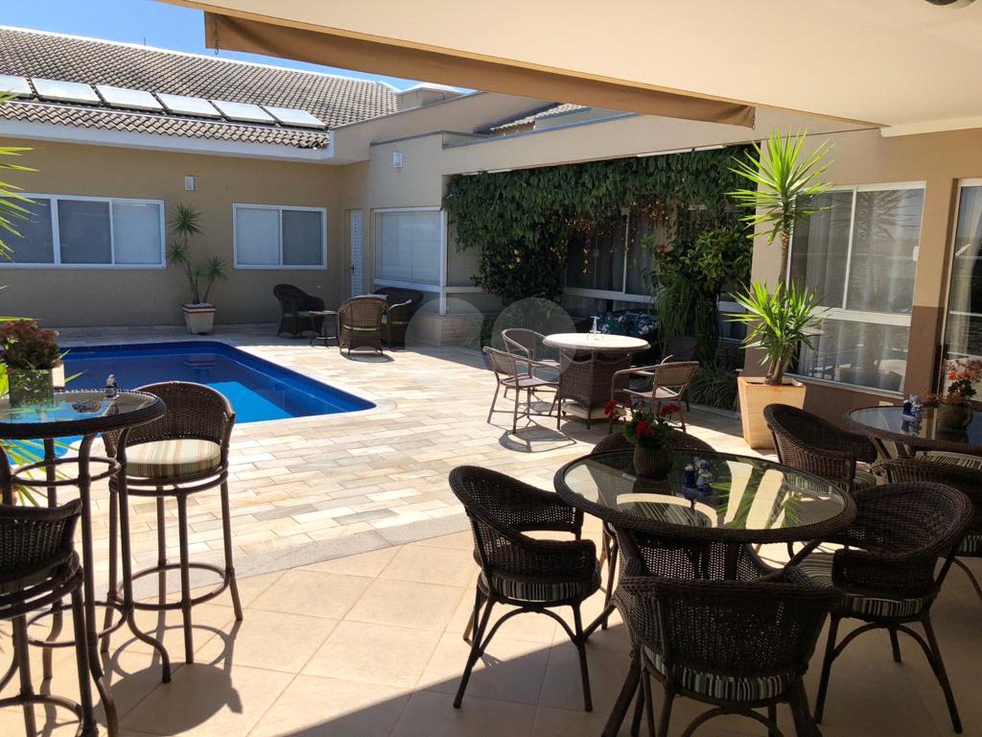 Casa à venda com 5 suítes no condomínio Terras de Mont Serrat, Salto - SP