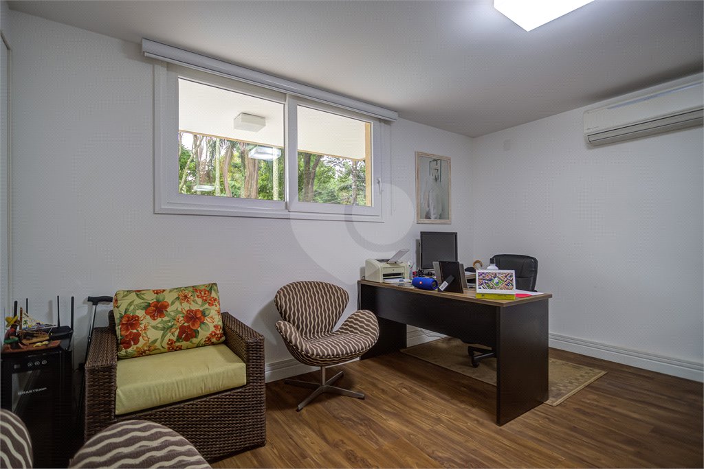 Sobrado à venda com 6 quartos, sendo 3 suítes, em Alto da Boa Vista, São Paulo, SP