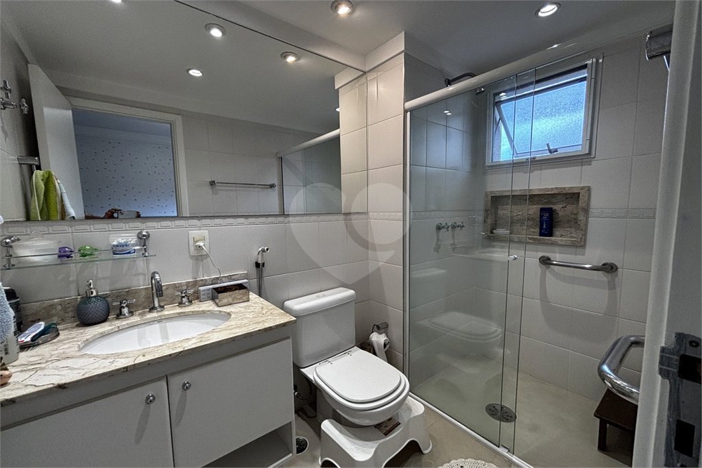 Apartamento para alugar com 3 suítes em Vila Romana, São Paulo, SP