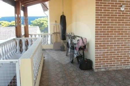 Casa à venda com 3 quartos, sendo 1 suíte, em Jardim Oriental, São Paulo, SP