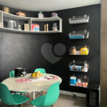 Casa à venda com 4 quartos, sendo 3 suítes, no condomínio Vitoria Regia, São Paulo - SP