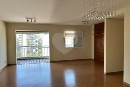 Apartamento à venda com 2 quartos, sendo 1 suíte, em Vila Andrade, São Paulo, SP