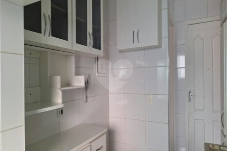 Apartamento à venda com 3 quartos, sendo 1 suíte, em Indianópolis, São Paulo, SP