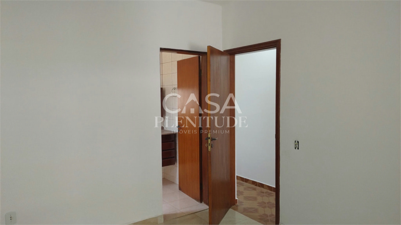 Casa à venda com 4 quartos, sendo 1 suíte, em Jardim Itanguá, Sorocaba, SP
