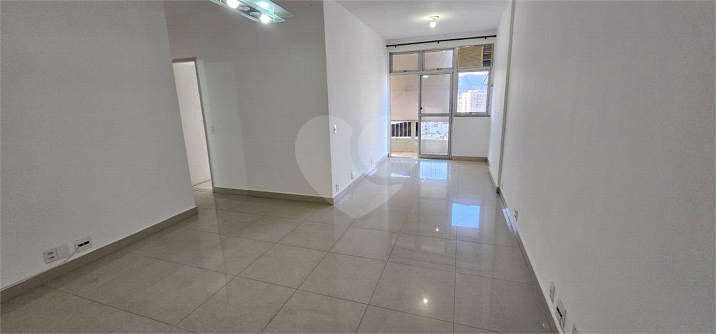 Apartamento à venda com 2 quartos, sendo 1 suíte,  em Tijuca, Rio de Janeiro, RJ