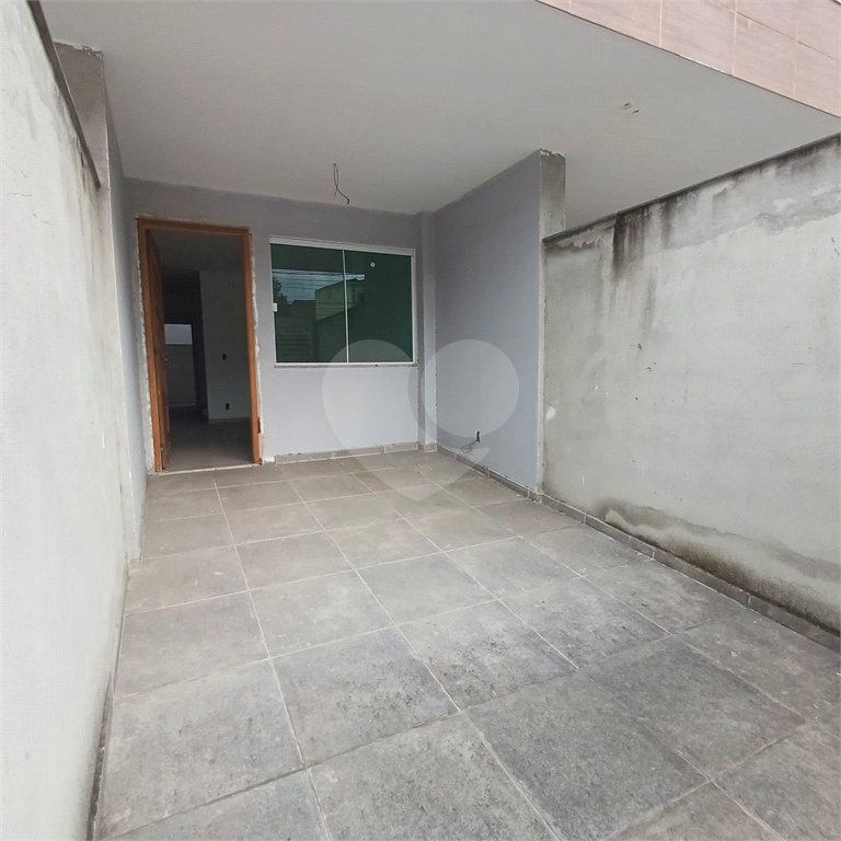 Casa à venda com 2 quartos, sendo 1 suíte, no condomínio Residencial Marlene Correia, Rio de Janeiro - RJ