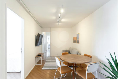 Apartamento à venda com 4 quartos, sendo 1 suíte, em Vila Olímpia, São Paulo, SP