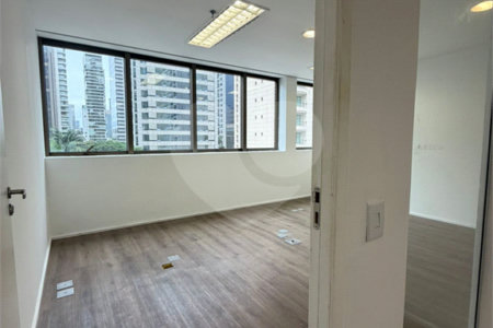 Sala à venda em Cidade Monções, São Paulo, SP