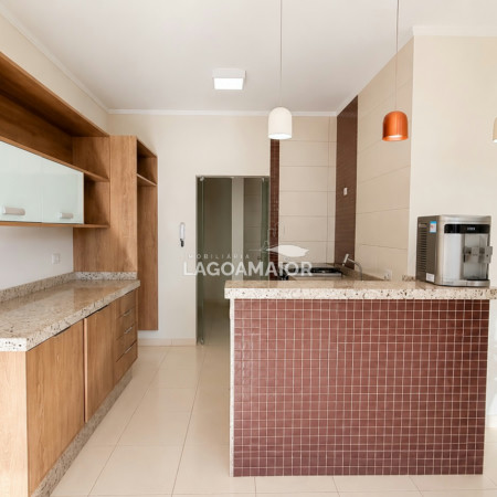 Casa à venda com 3 quartos, sendo 1 suíte, no condomínio Portal das Àguas, Três Lagoas - MS