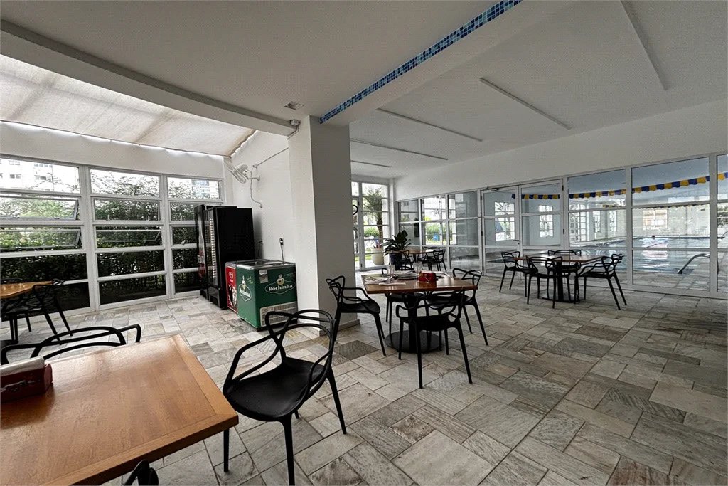 Apartamento para alugar com 3 suítes em Vila Romana, São Paulo, SP