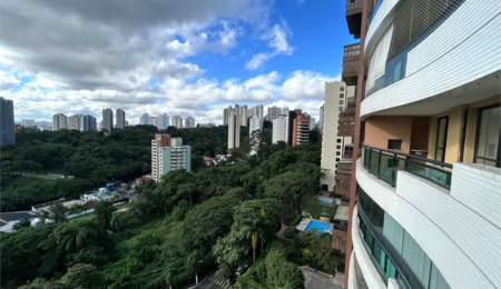 Apartamento à venda com 3 suítes em Vila Suzana, São Paulo, SP