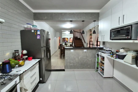 Sobrado à venda com 3 quartos, sendo 1 suíte, em Jardim Sarah, São Paulo, SP
