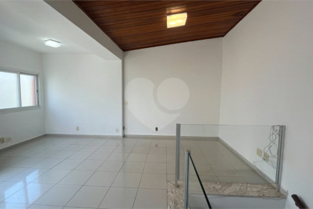 Cobertura à venda com 3 quartos, sendo 2 suítes,  em Vila Ipojuca, São Paulo, SP