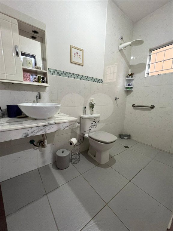 Sobrado à venda com 4 quartos, sendo 2 suítes,  em Nova Cerejeira, Atibaia, SP