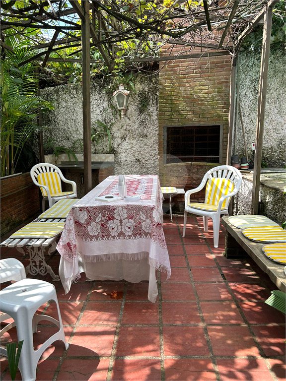 Sobrado à venda com 5 quartos, sendo 1 suíte,  em Jardim São Bento, São Paulo, SP
