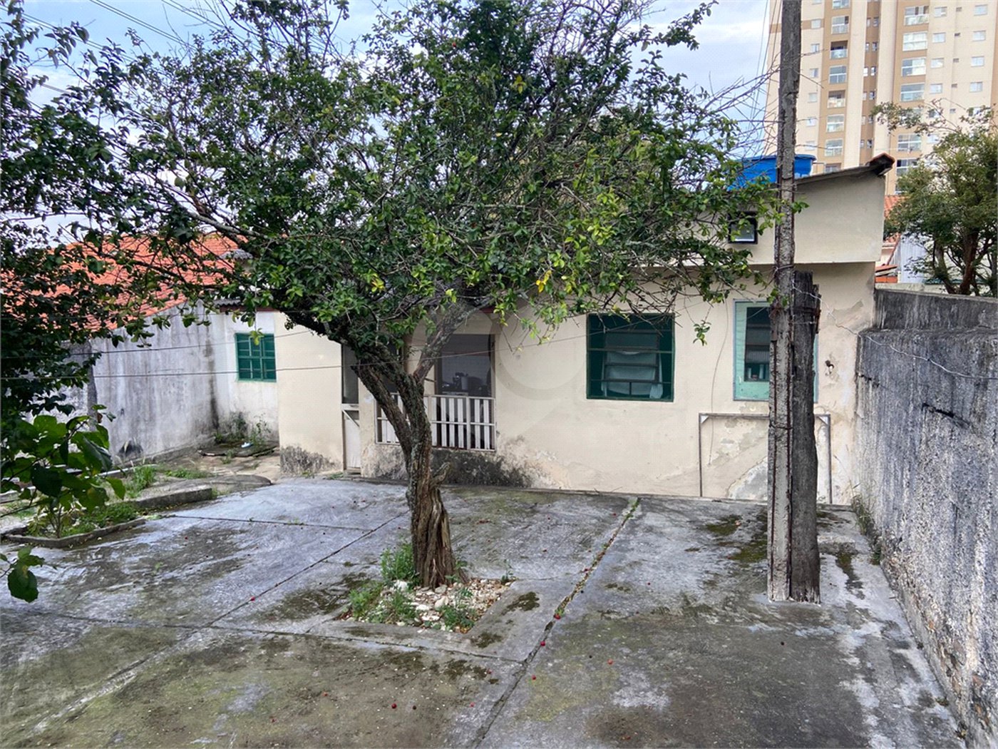 Terreno à venda com 3 quartos no Centro, Poá, SP