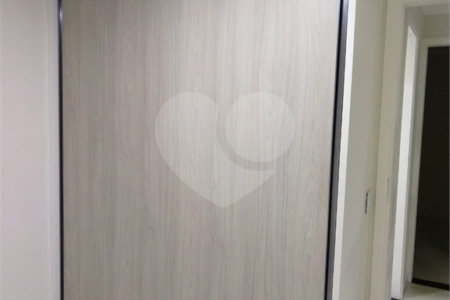 Apartamento no Condomínio Monte Olimpo.
