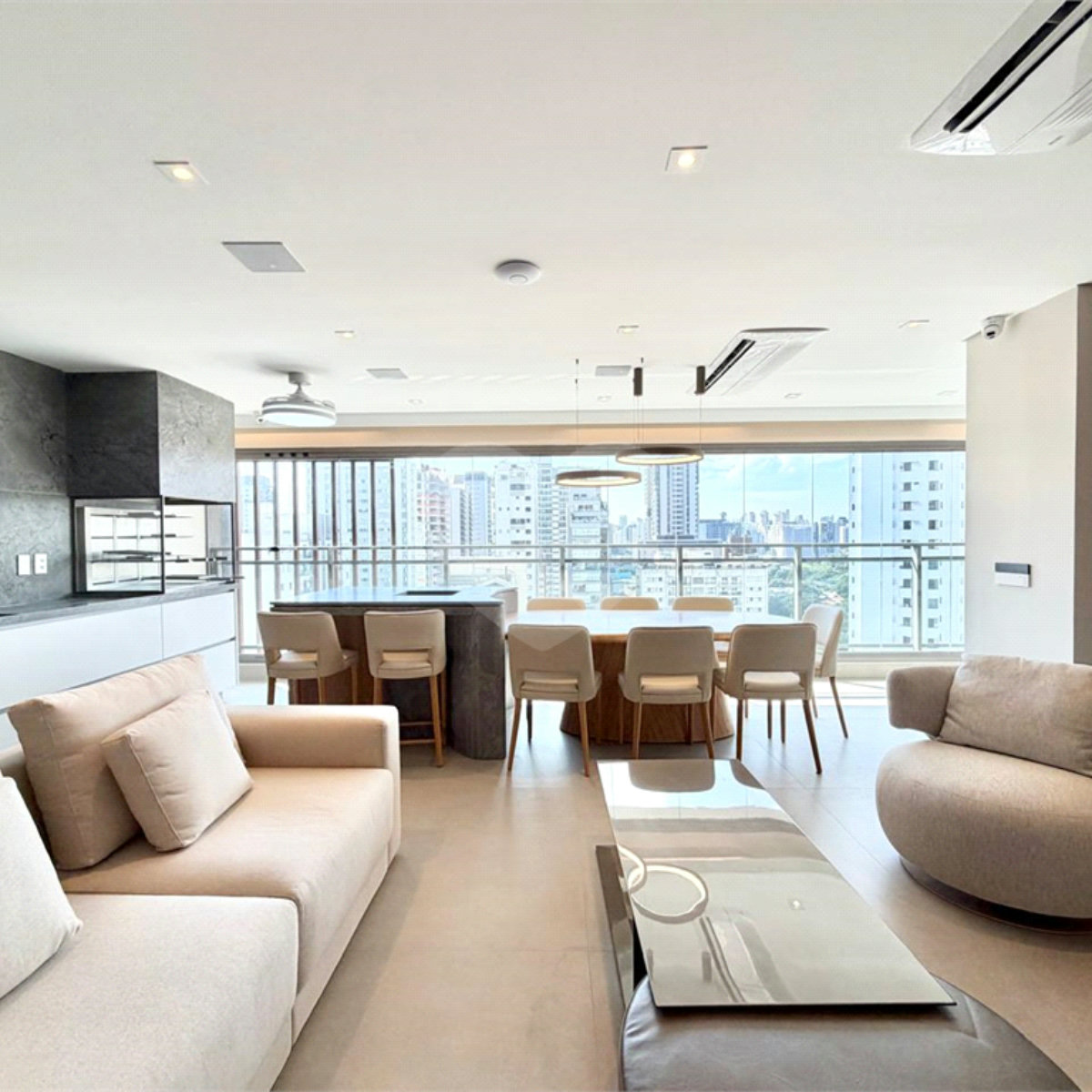 Apartamento à venda com 3 suítes em Campo Belo, São Paulo, SP