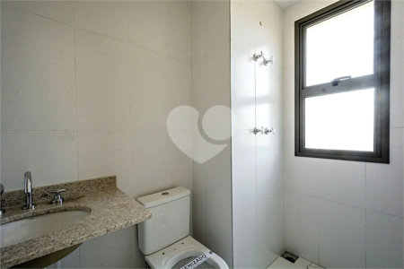 Apartamento à venda com 3 suítes em Campo Belo, São Paulo, SP