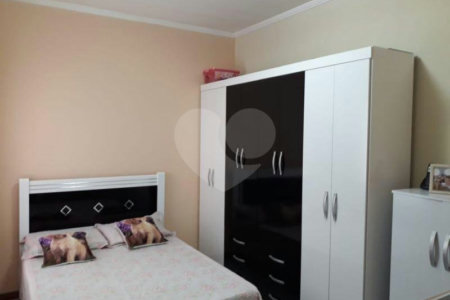 Sobrado à venda com 3 quartos, sendo 1 suíte,  em Chácara Jafet, Mogi das Cruzes, SP
