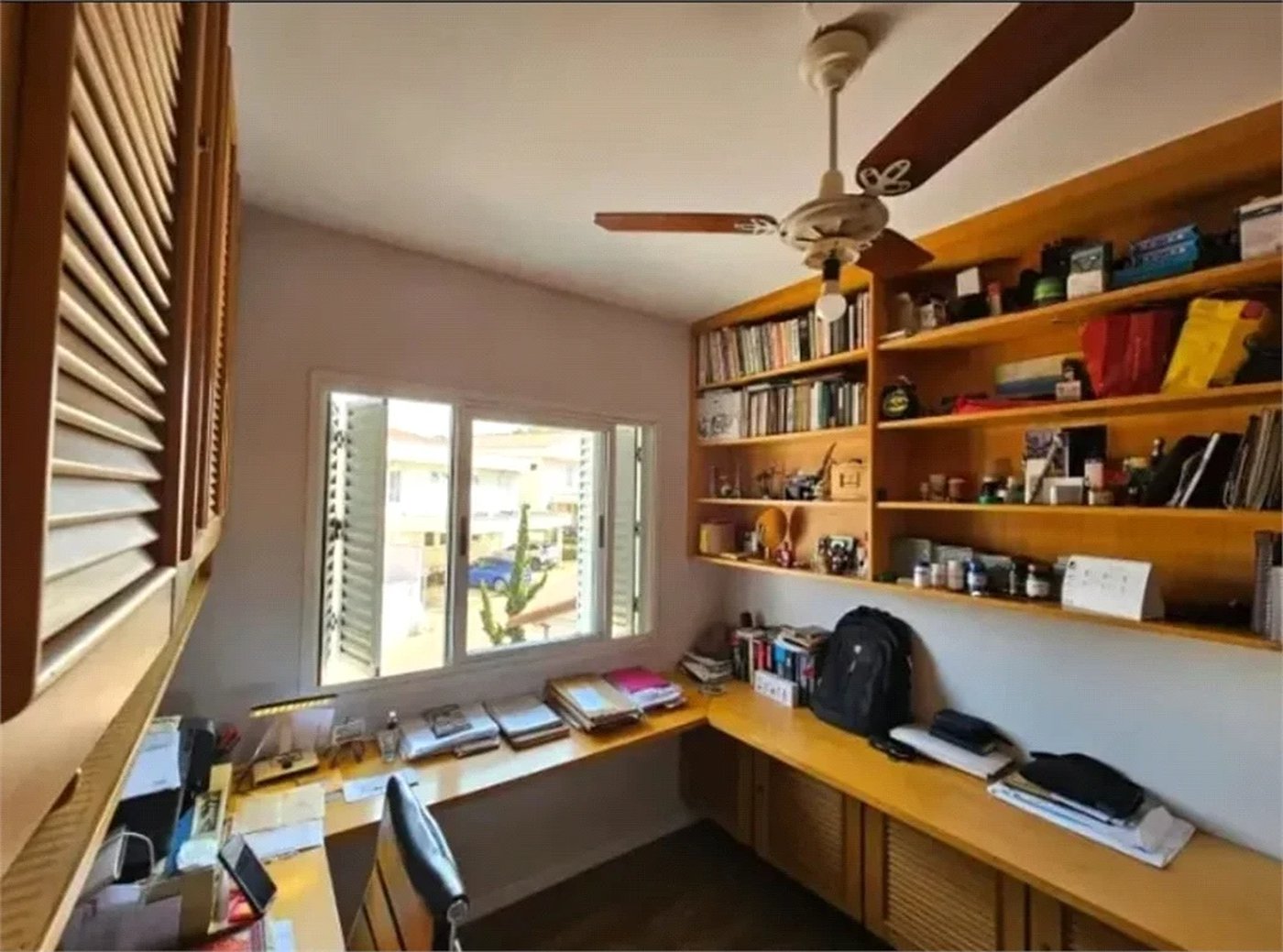 Casa à venda com 3 quartos, sendo 2 suítes, no condomínio Vila Borghese, São Paulo - SP
