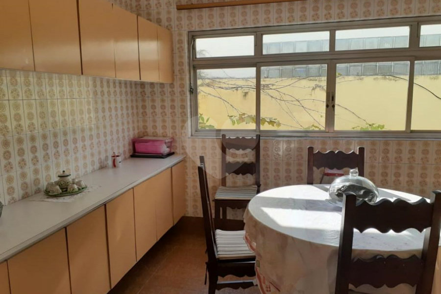 Sobrado à venda com 3 quartos, sendo 1 suíte, em Vila Mariana, São Paulo, SP