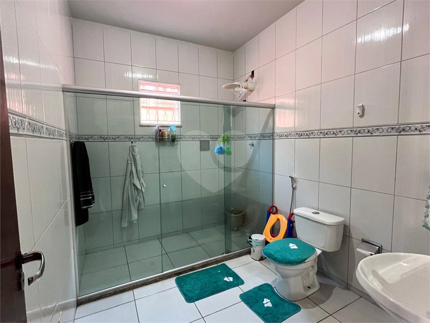 Casa à venda com 4 quartos, sendo 1 suíte, em Campo Grande, Rio de Janeiro, RJ