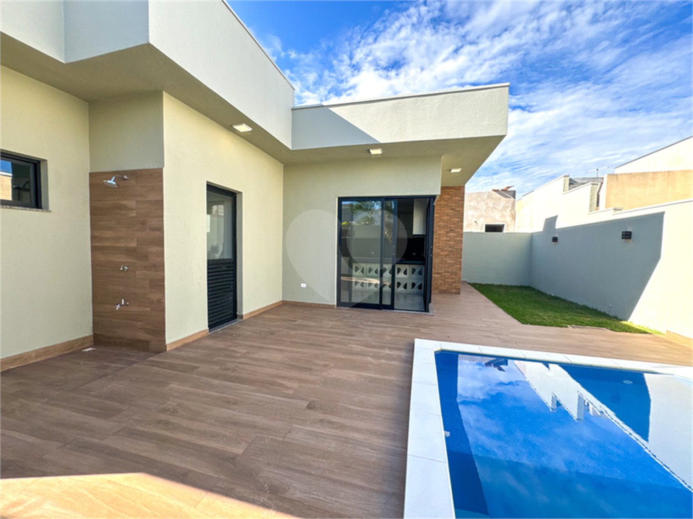 Casa à venda com 3 suítes em Parque Das Mangueiras, Três Lagoas, MS